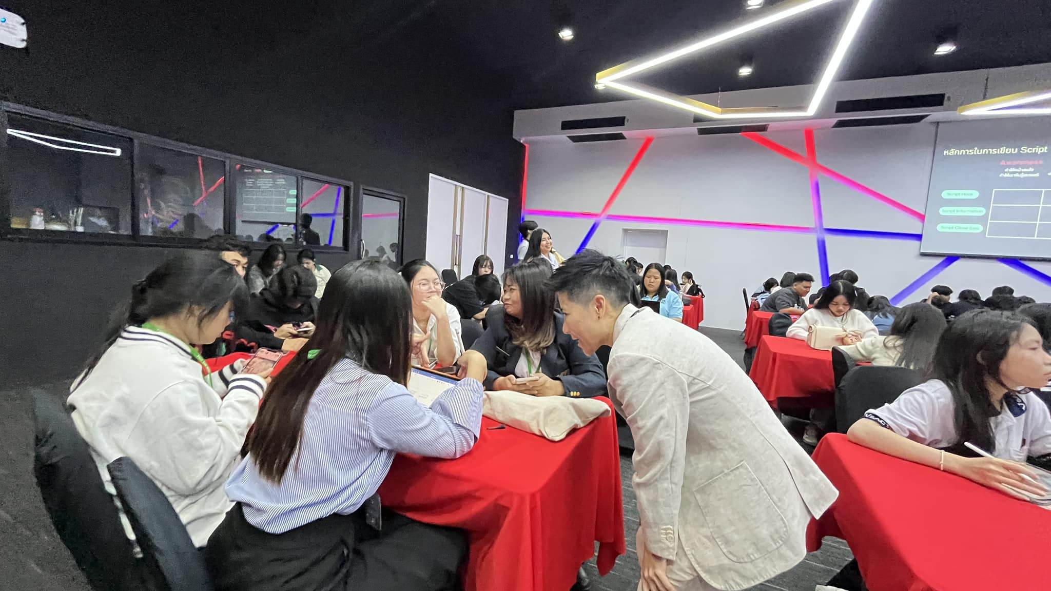 L Square Class Atmosphere 2